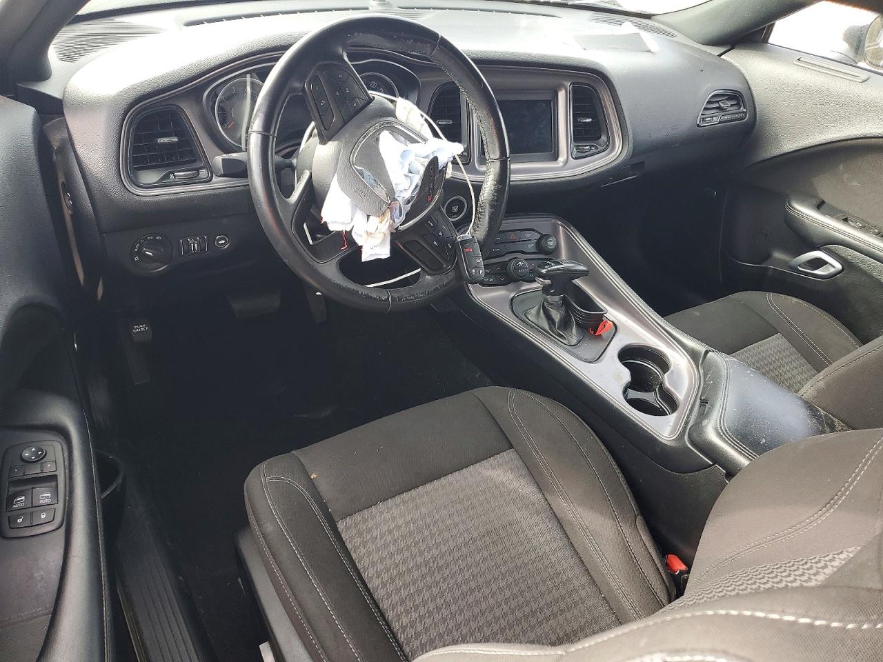 Dodge Challenger Sxt