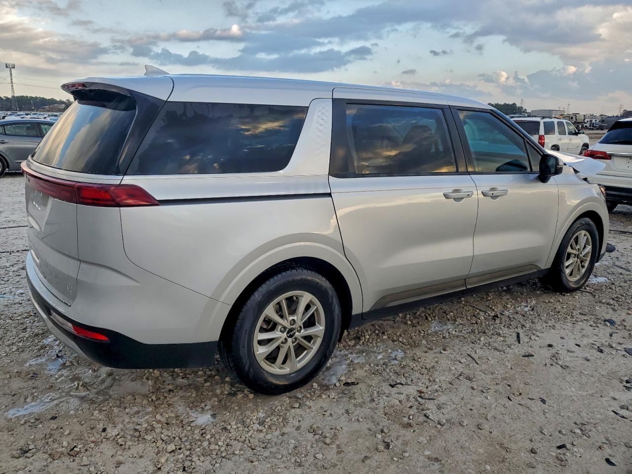 Kia Carnival Lx