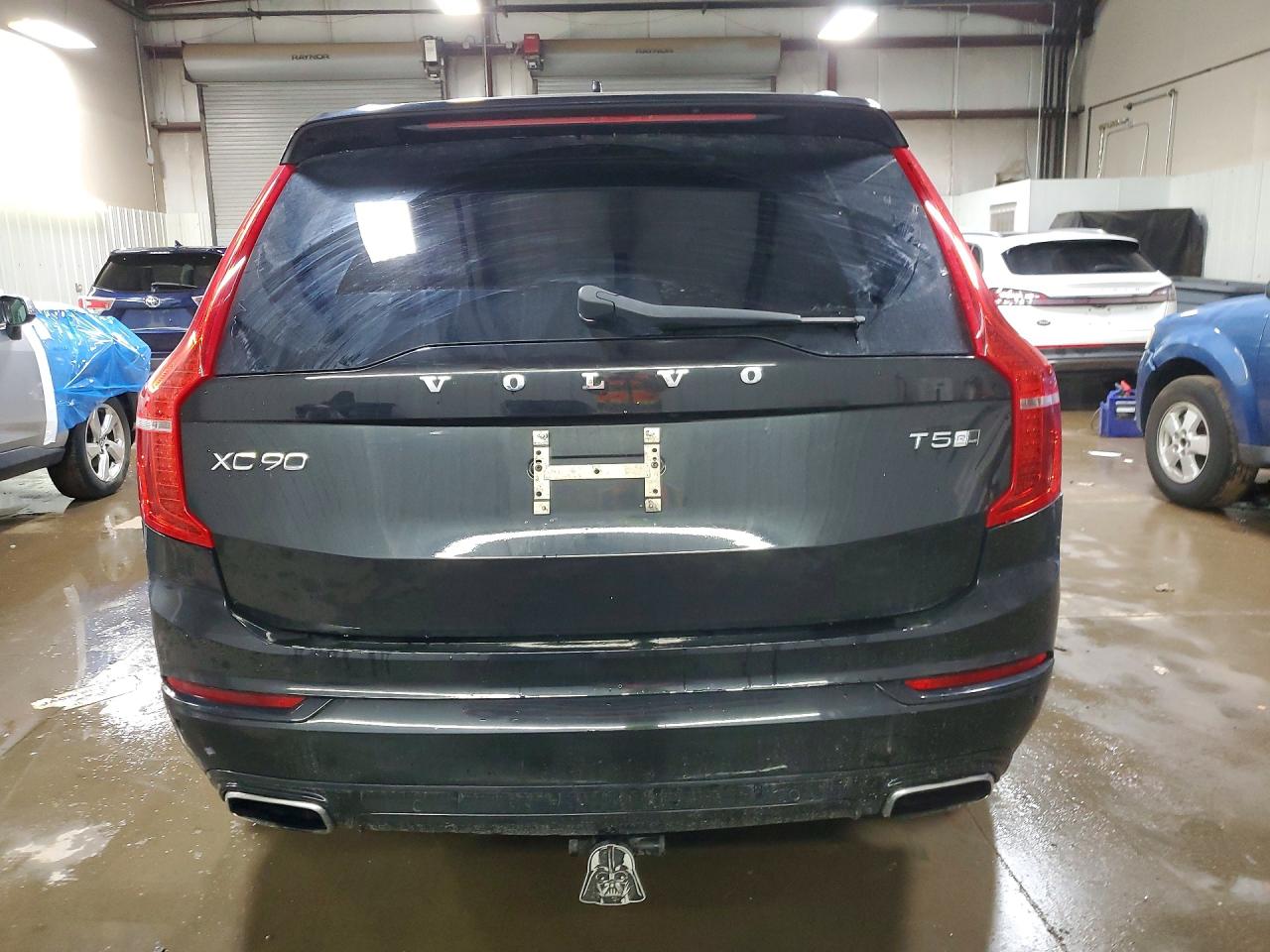 Volvo XC90 T5