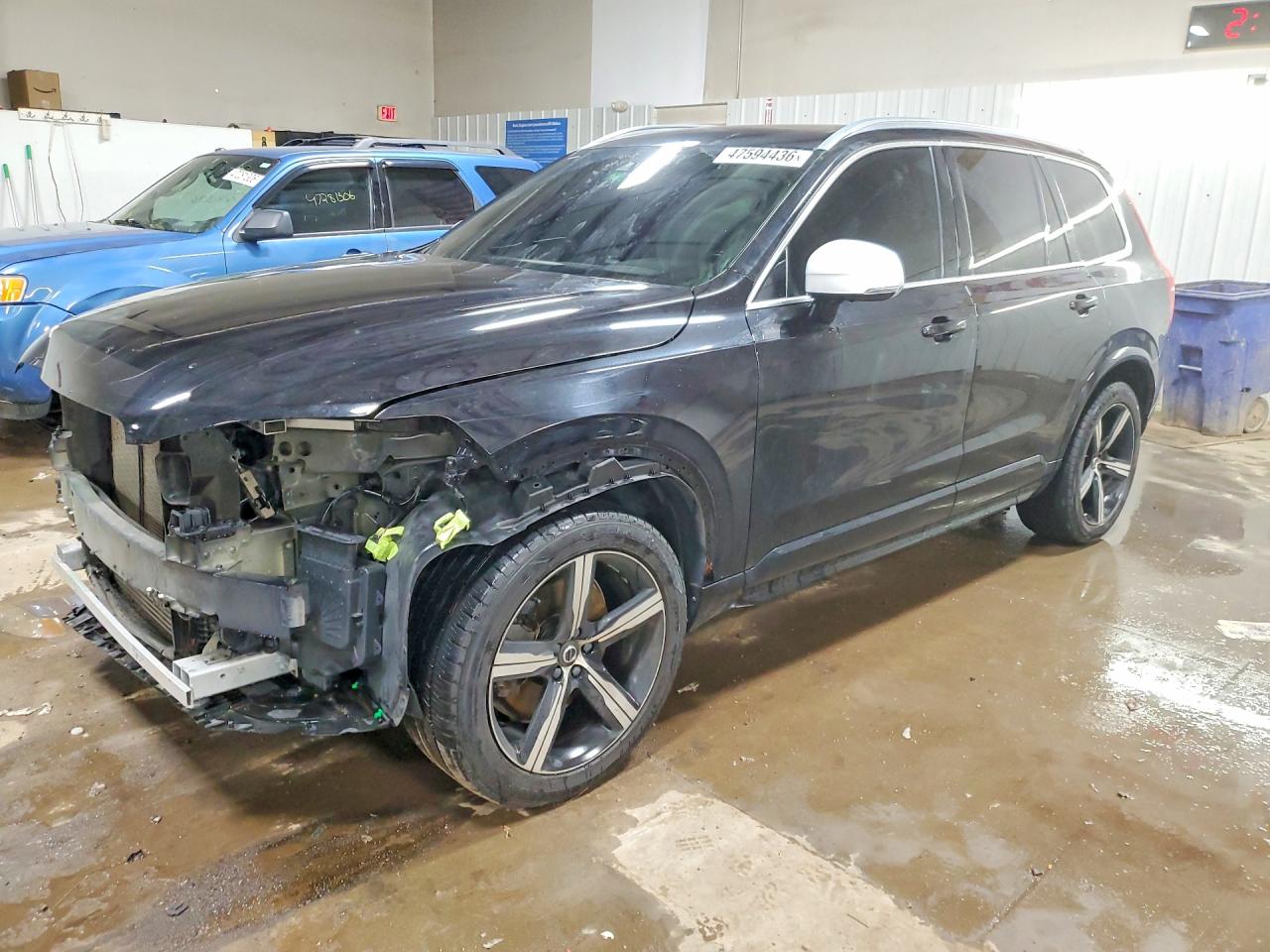 Salvage Volvo XC90 Image