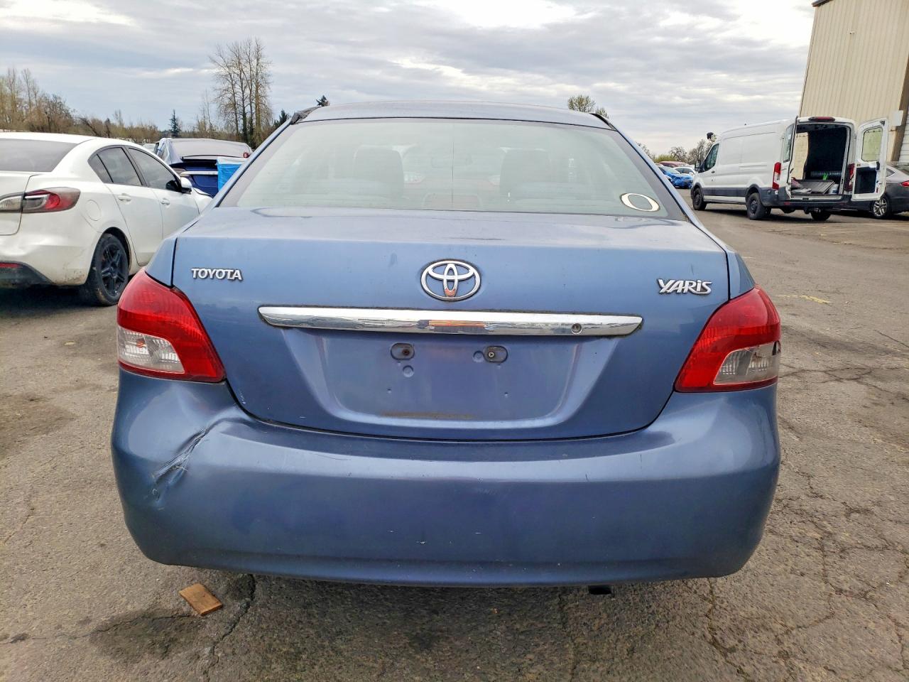 Toyota Yaris Base