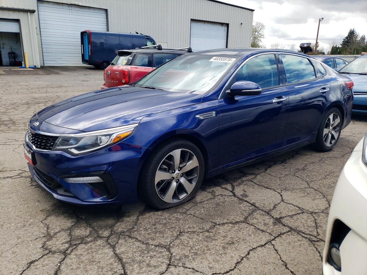 Salvage Kia Optima Image
