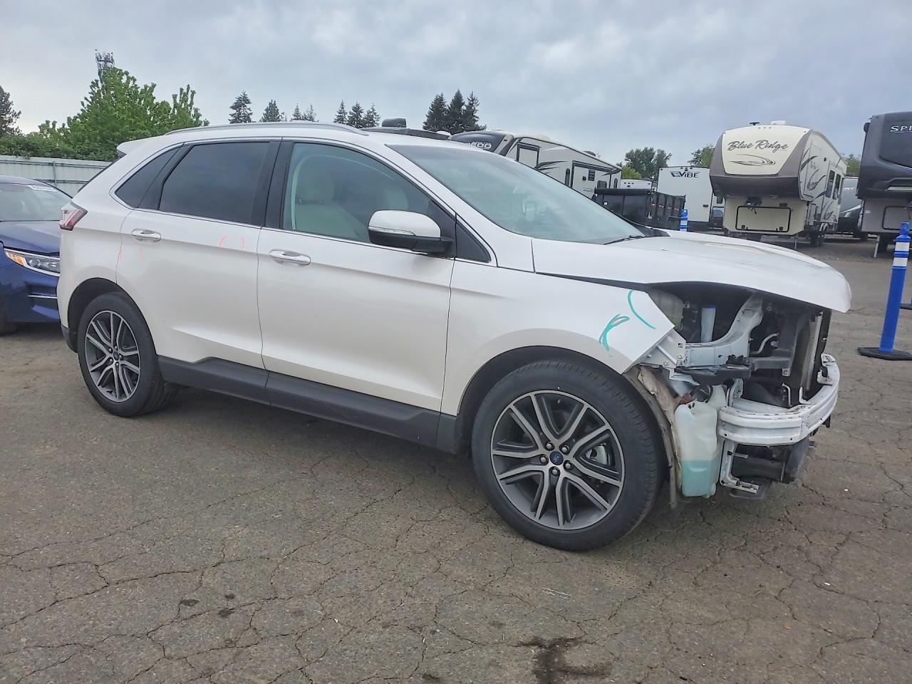 Ford Edge Titanium