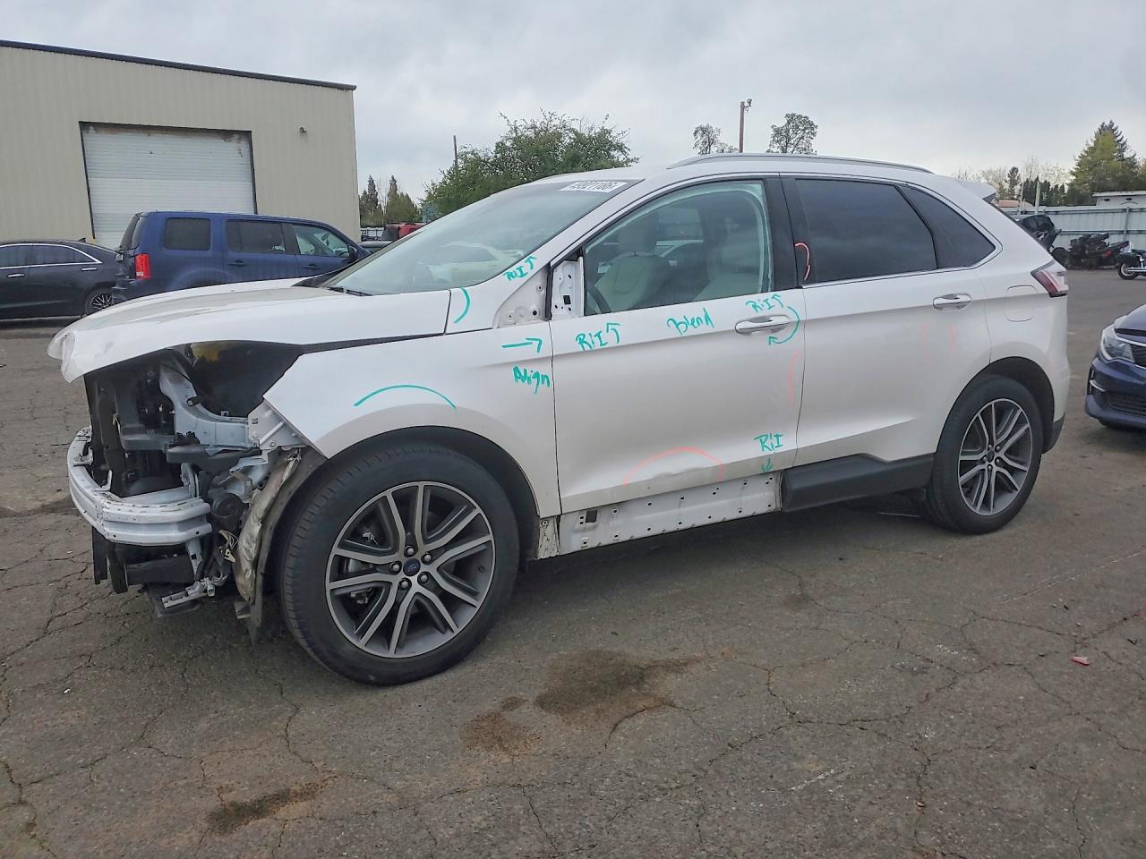 Salvage Ford Edge Image