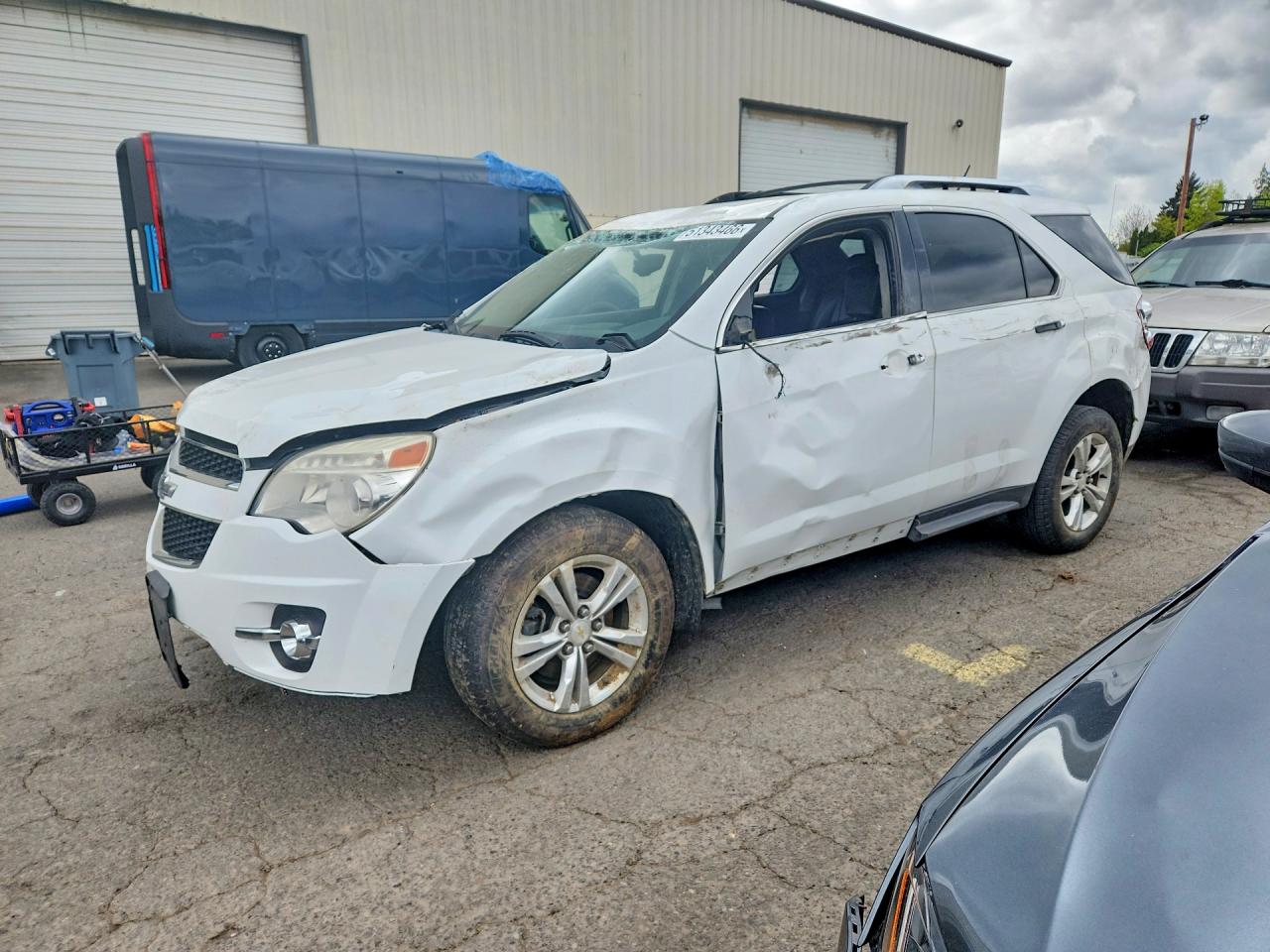 Salvage Chevrolet Equinox Image