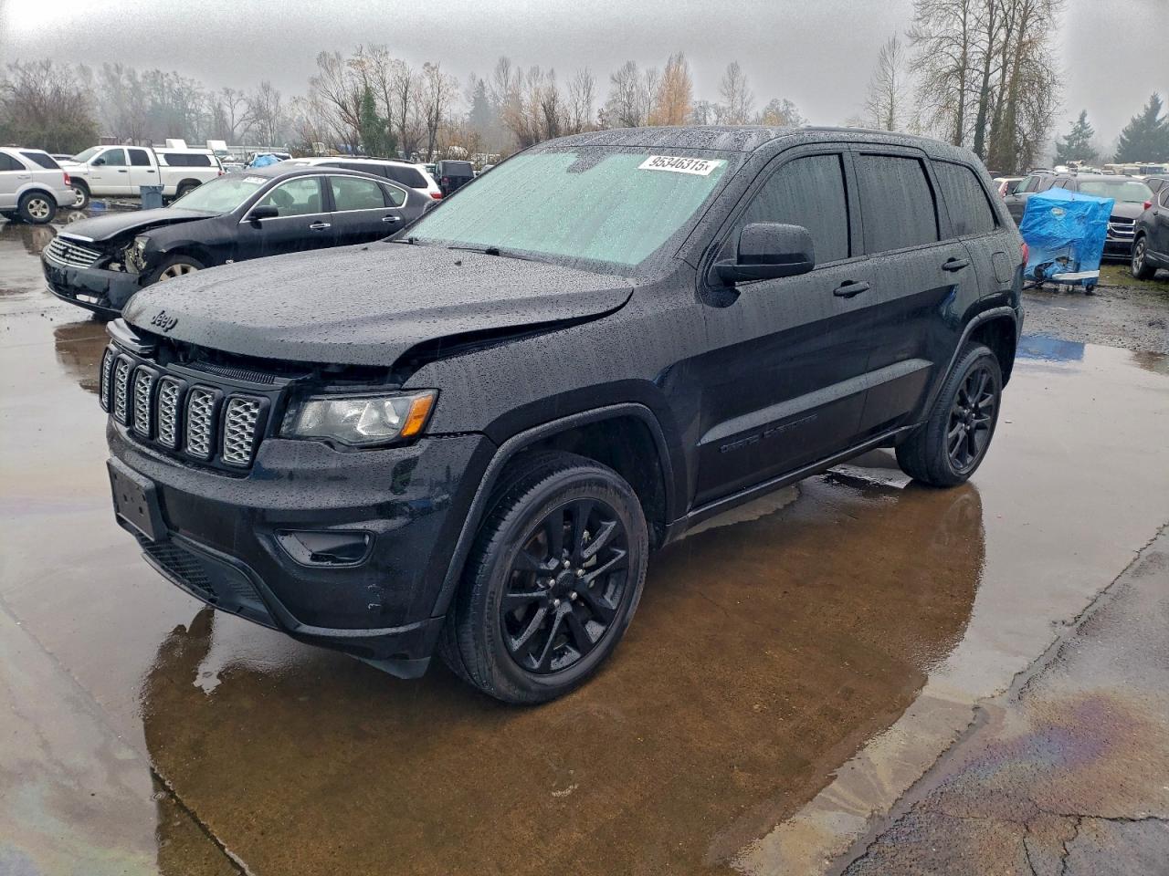 Salvage Jeep Grand Cherokee Image