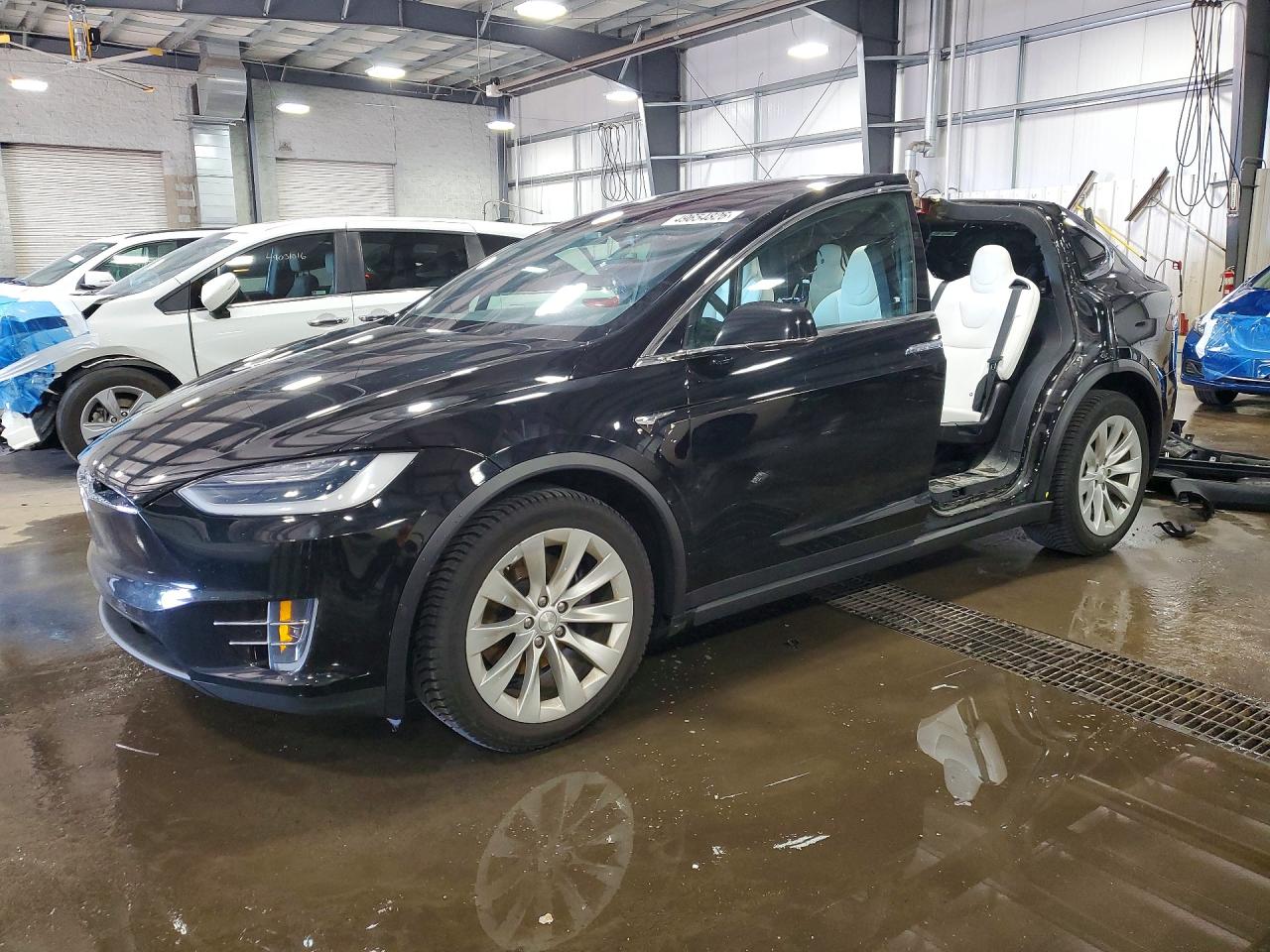 Salvage Tesla Model X Image