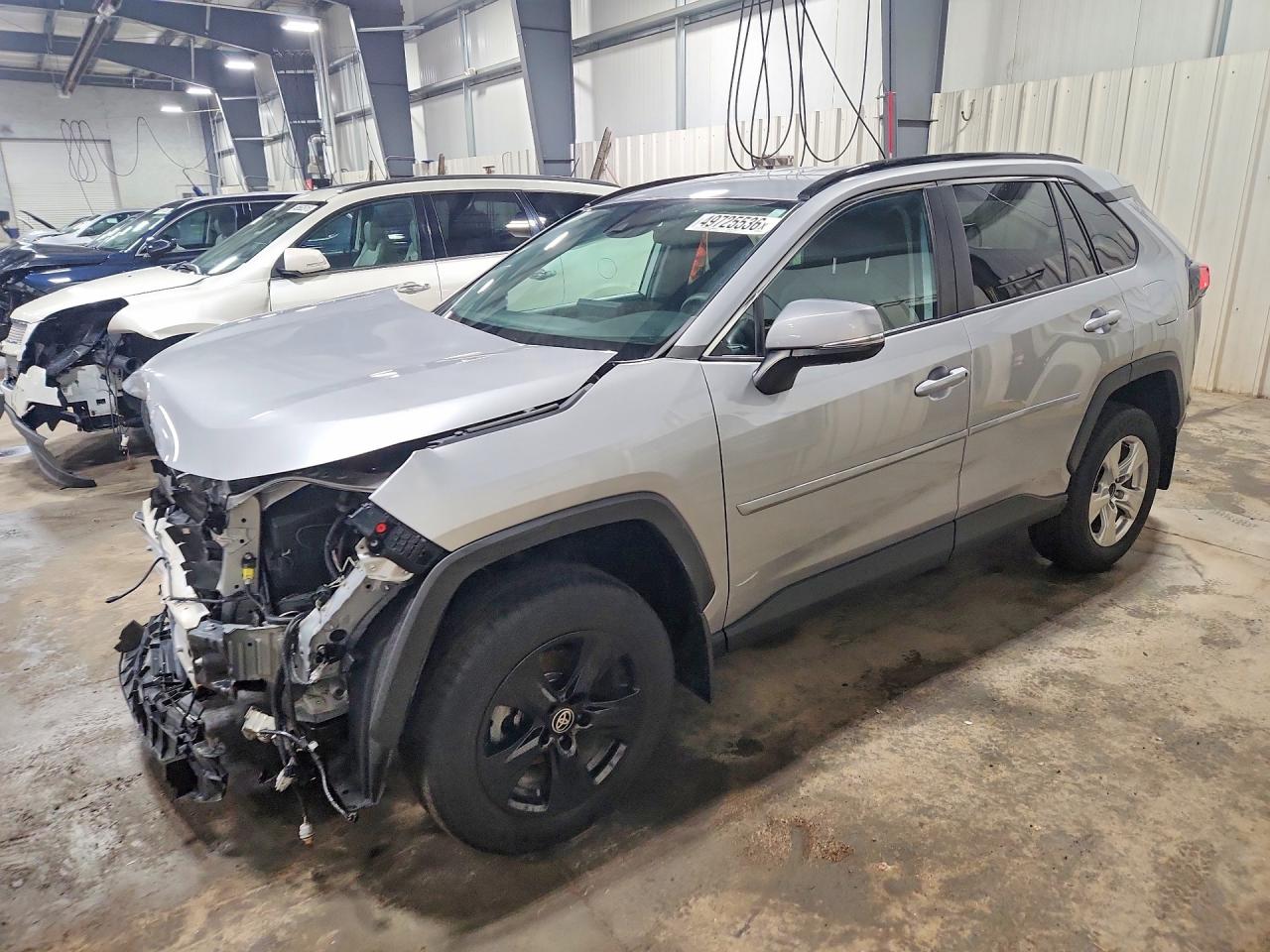 Salvage Toyota RAV4 Image