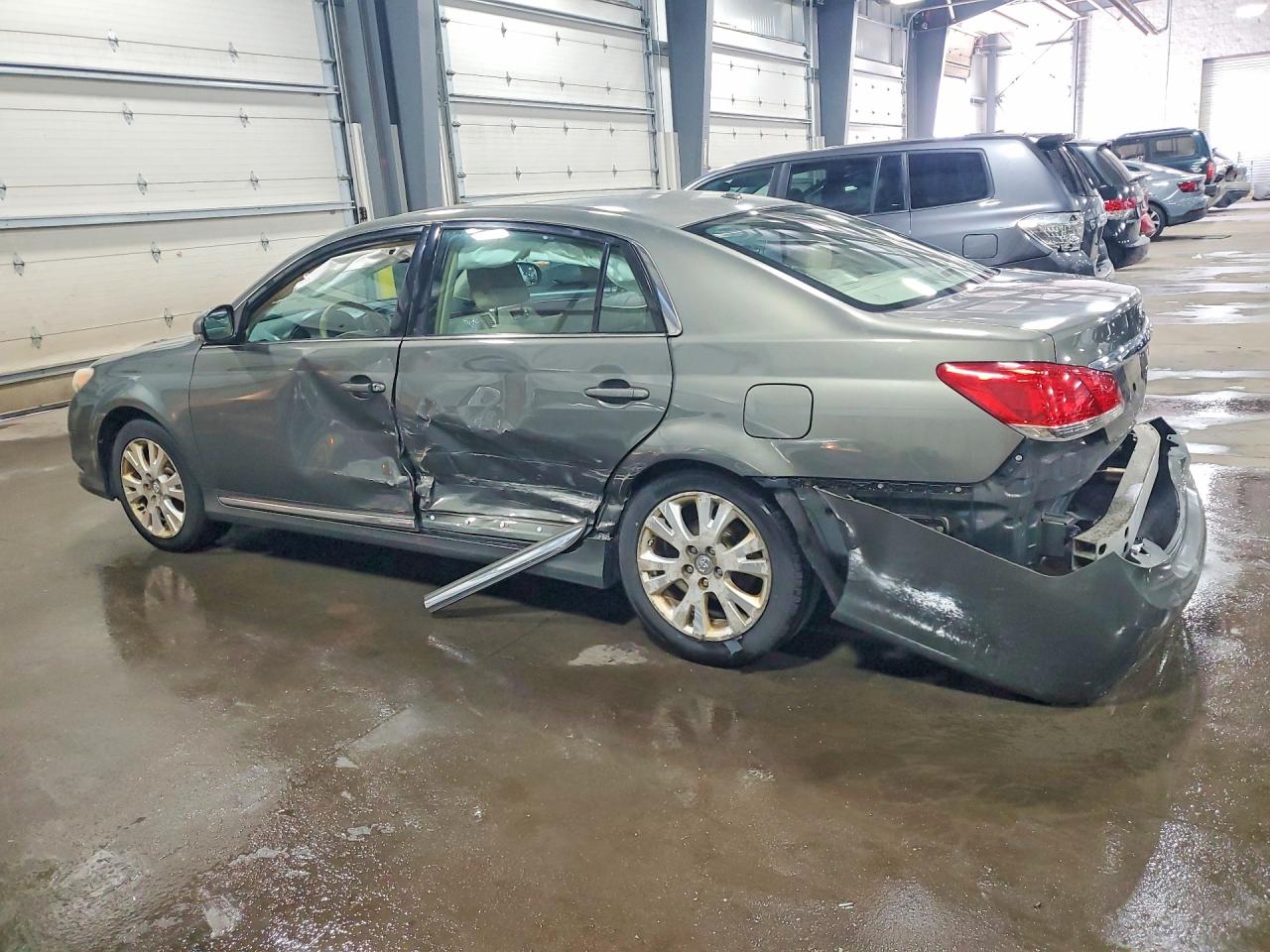 Toyota Avalon Base