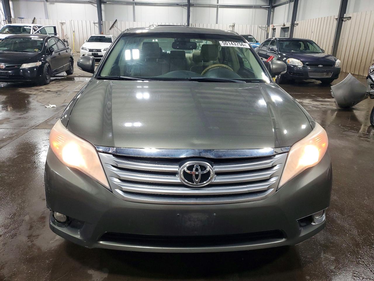 Toyota Avalon Base