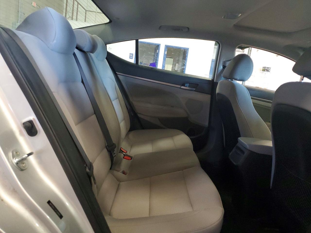 Hyundai ELANTRA Value Edition