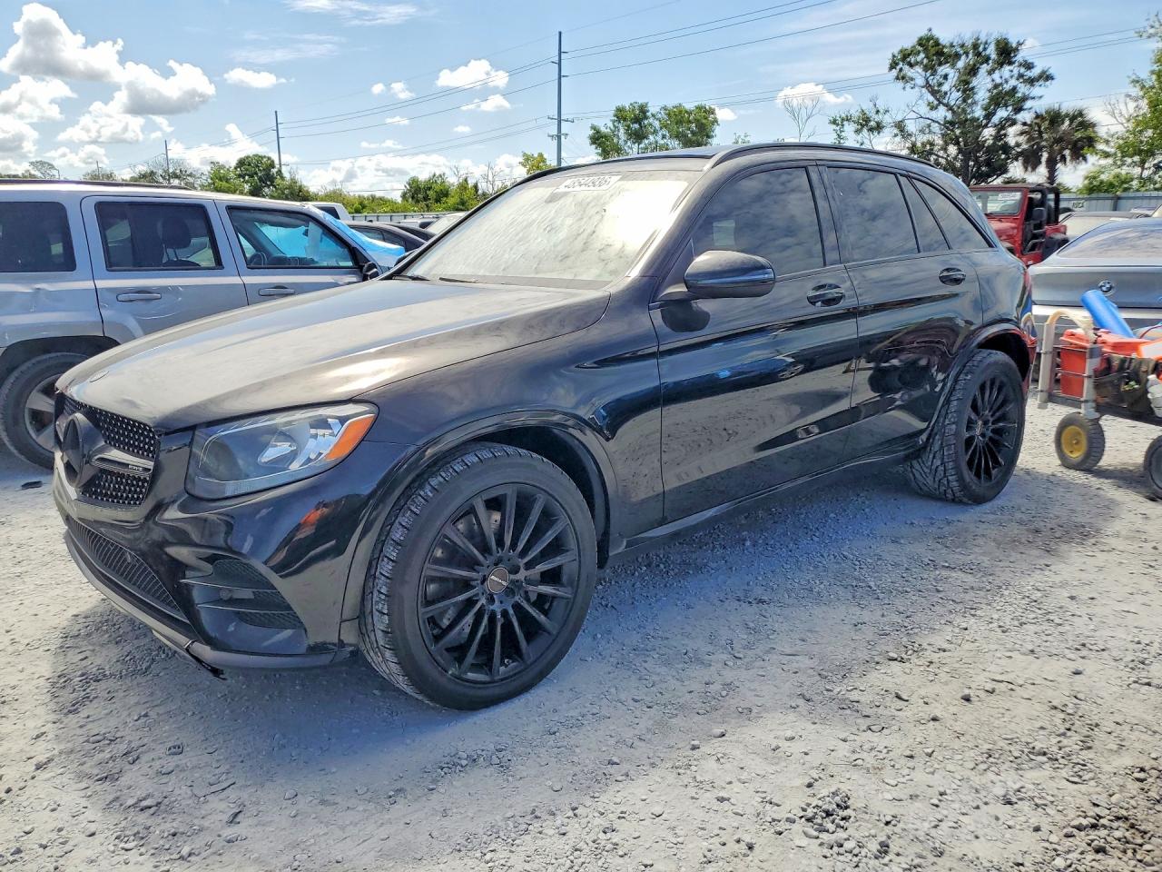 Salvage Mercedes-Benz GLC Image
