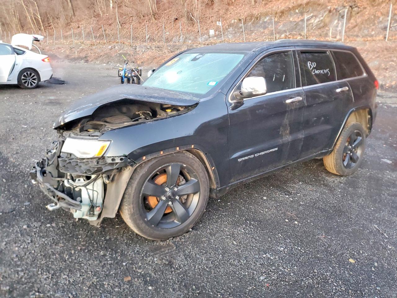 Salvage Jeep Cherokee Image
