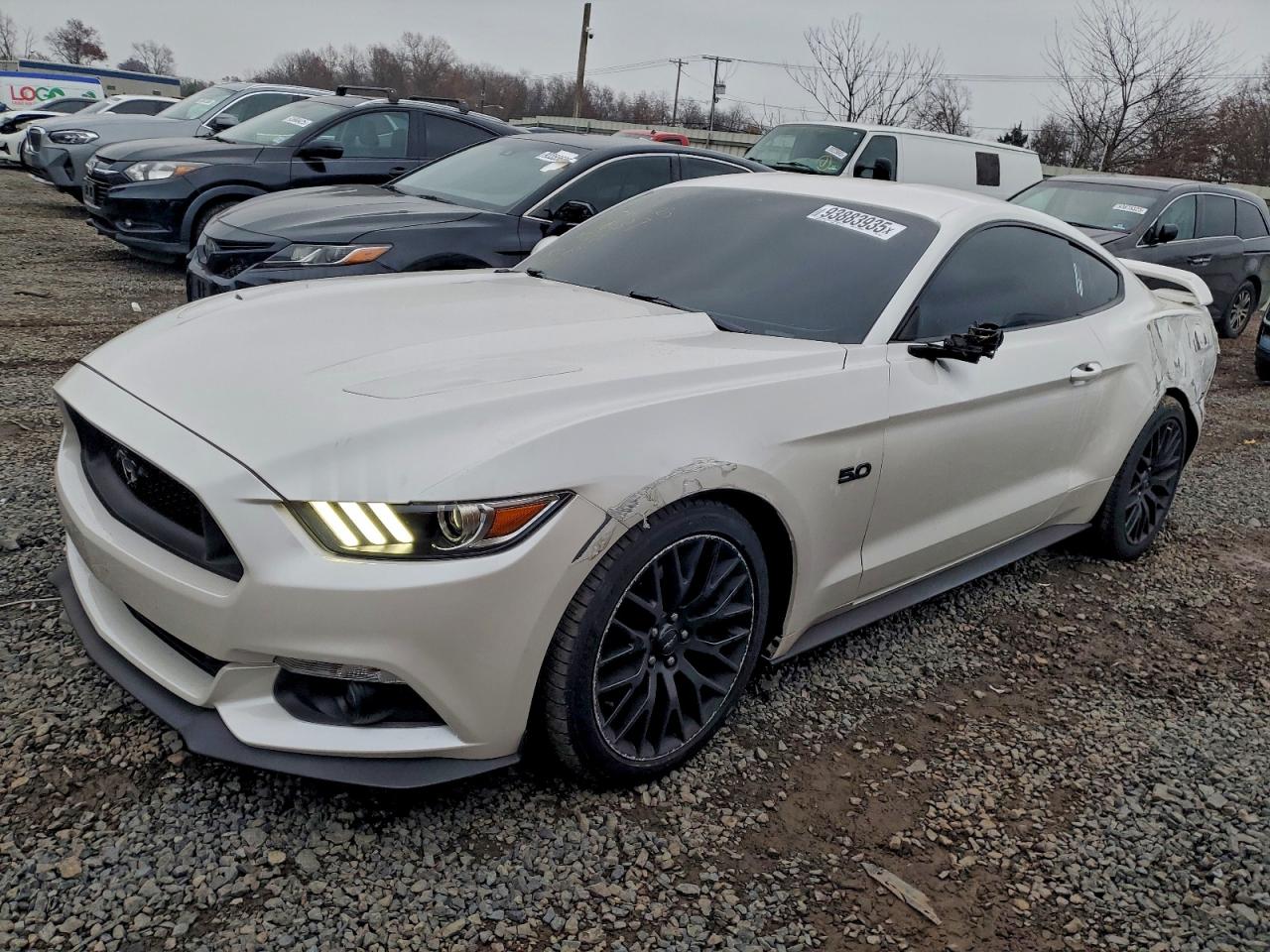 Salvage Ford Mustang Image