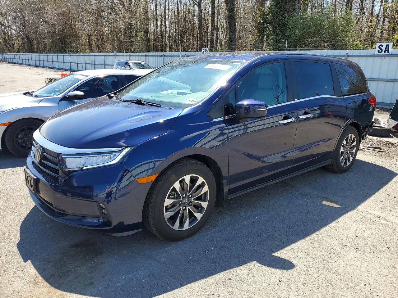 Salvage Honda Odyssey Image