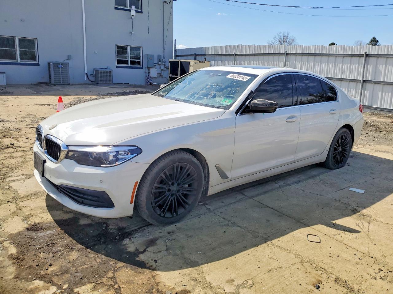 Salvage BMW 5 Series Image