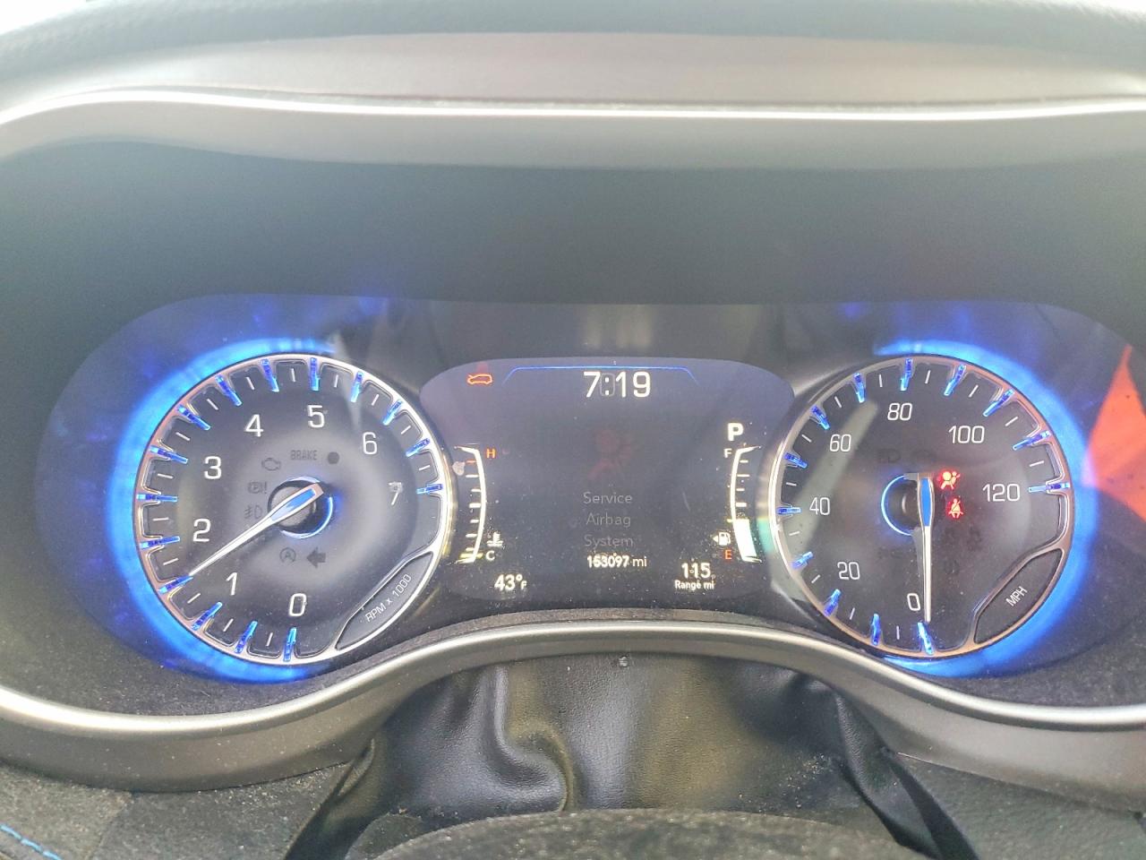 Chrysler Pacifica Touring L