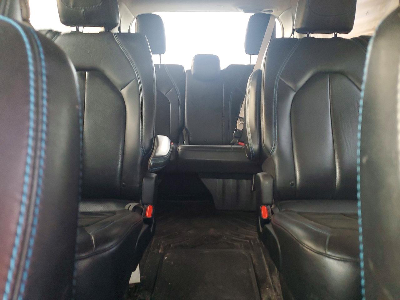 Chrysler Pacifica Touring L