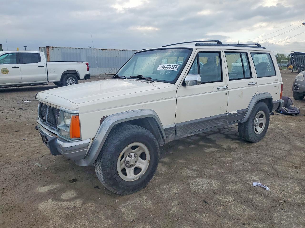 Salvage Jeep Cherokee Image