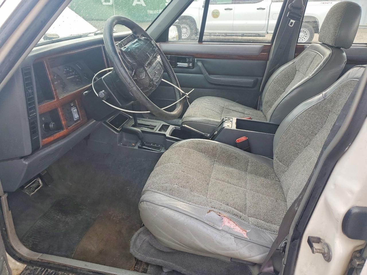 Jeep Cherokee Country