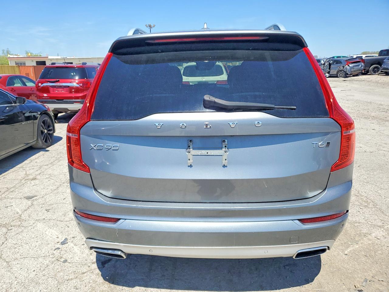 Volvo XC90 T6
