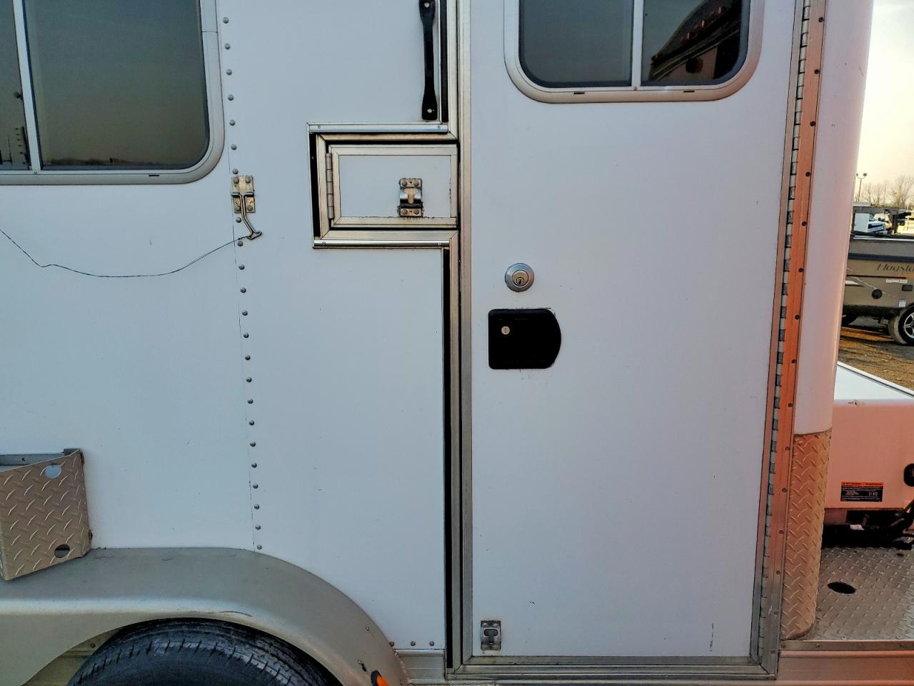 Feathrlite Trailer