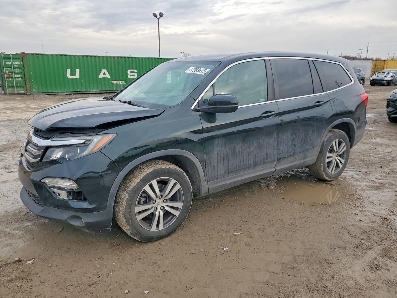Salvage Honda Pilot Image