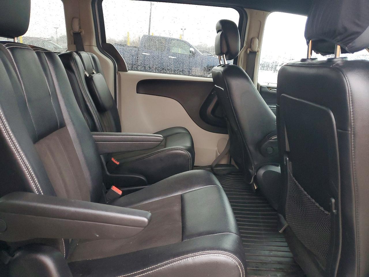 Dodge Caravan Sxt