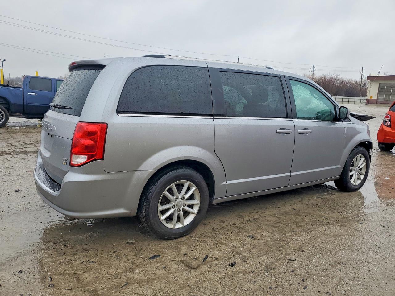 Dodge Caravan Sxt