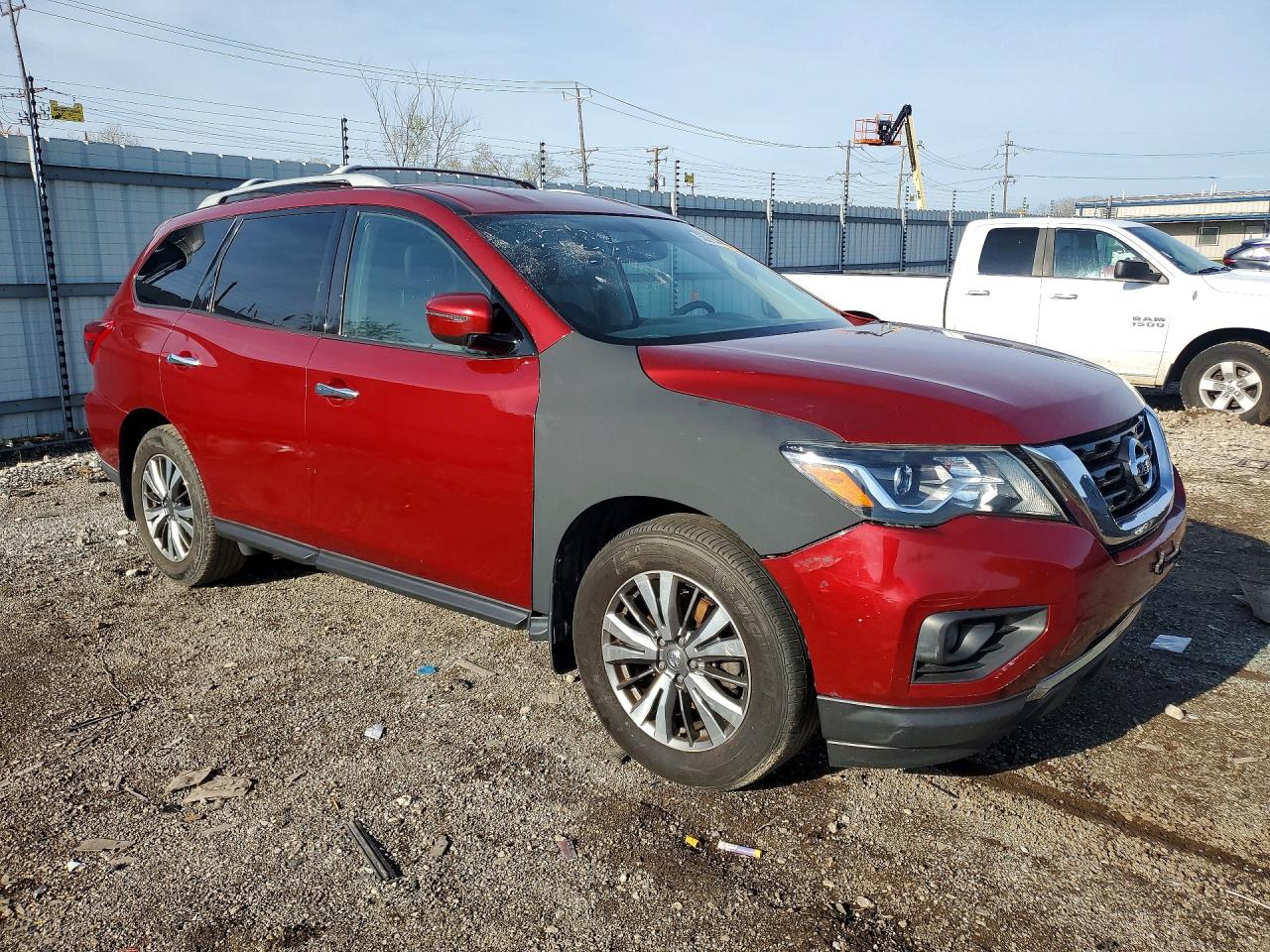 Nissan Pathfinder Sv