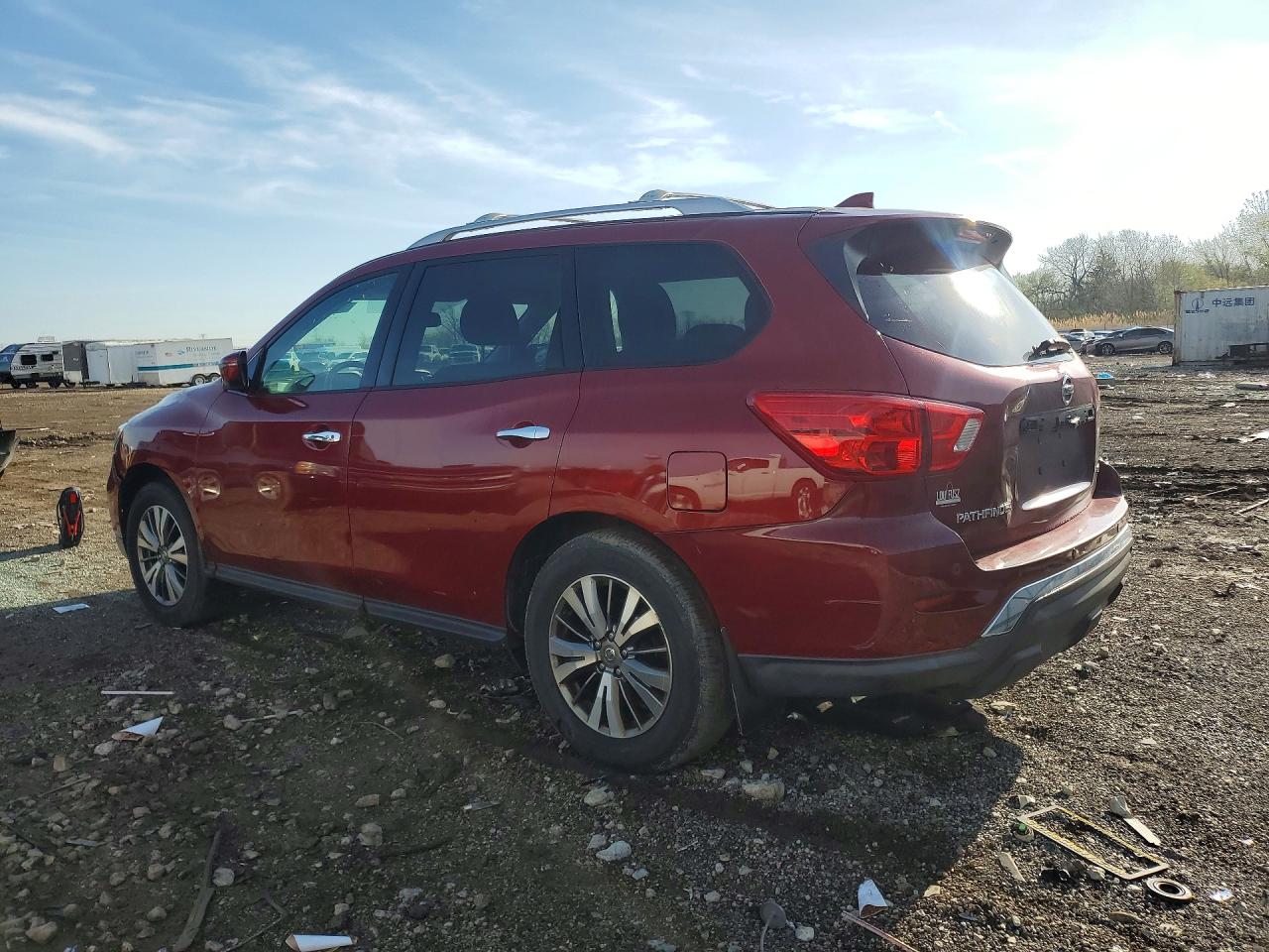 Nissan Pathfinder Sv