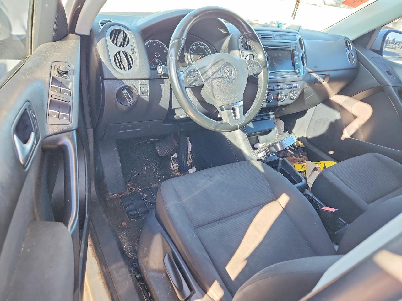 Volkswagen Tiguan S