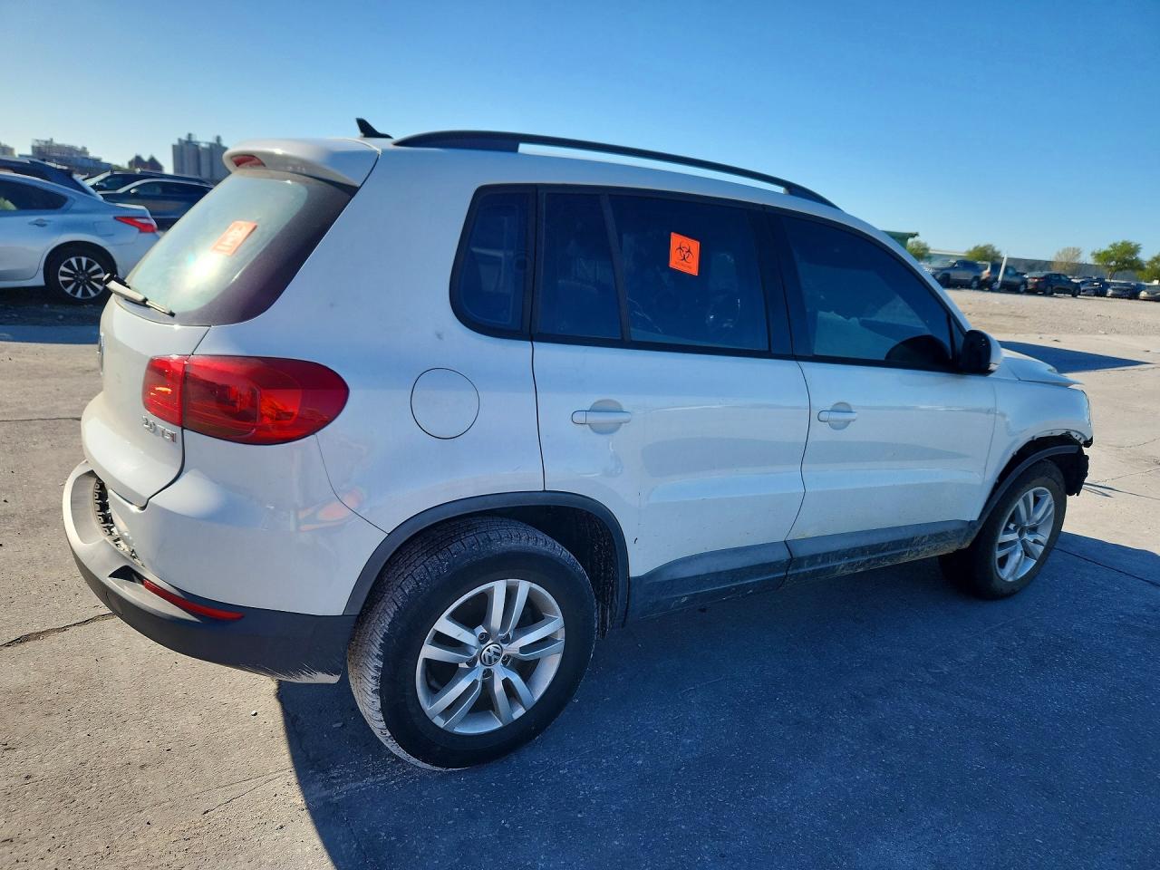 Volkswagen Tiguan S