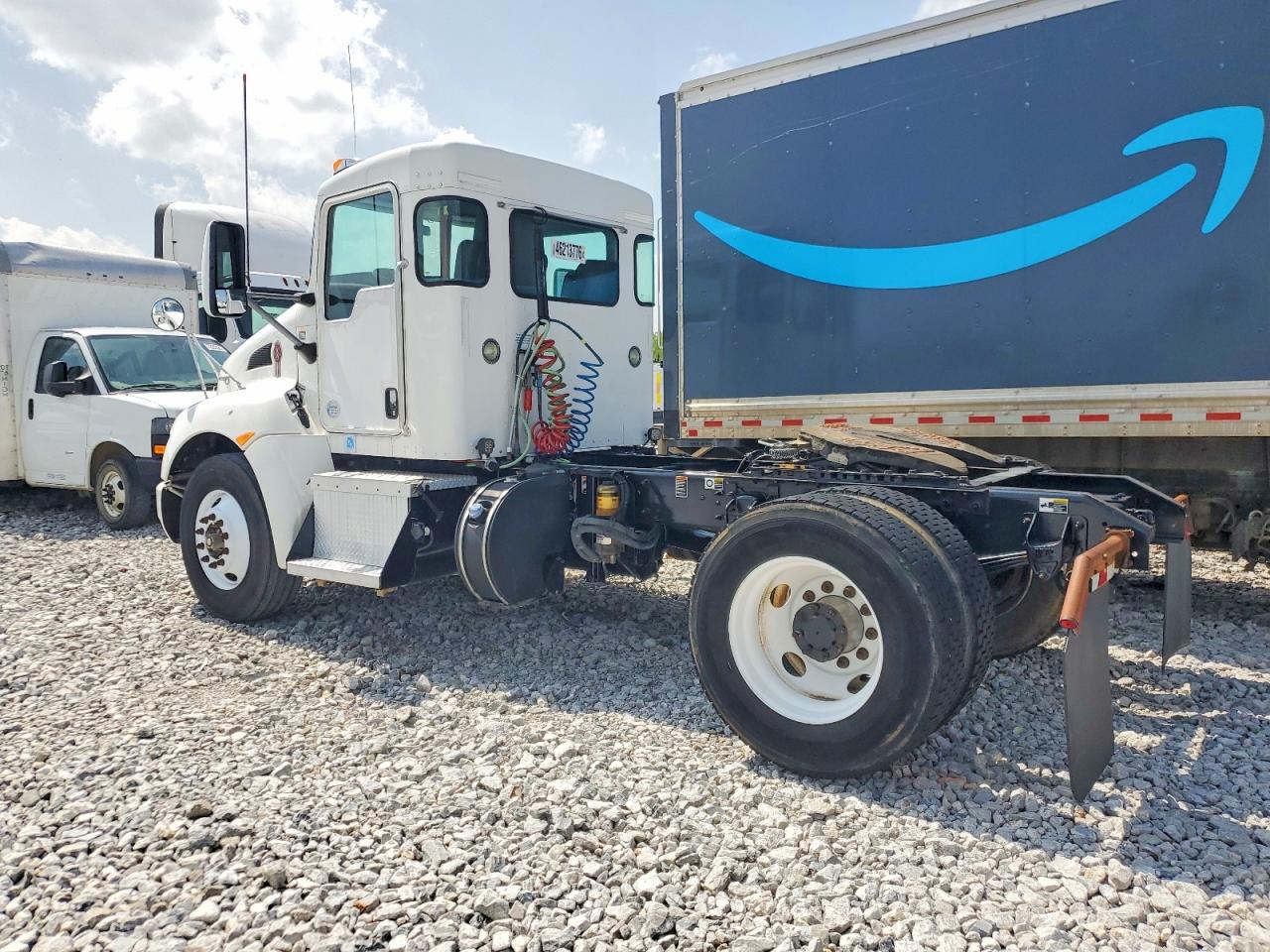 Kenworth T330