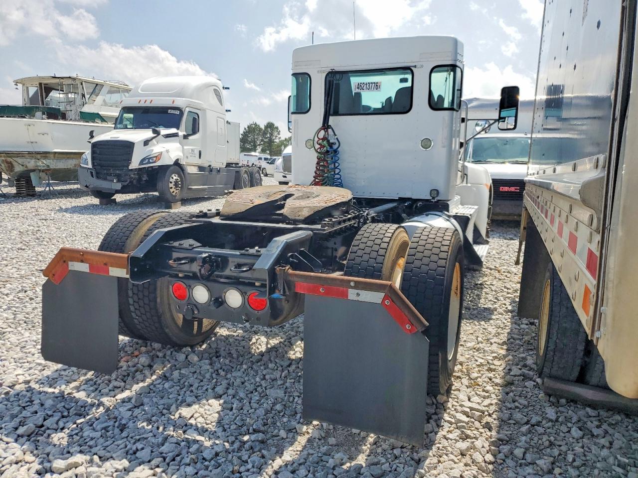 Kenworth T330