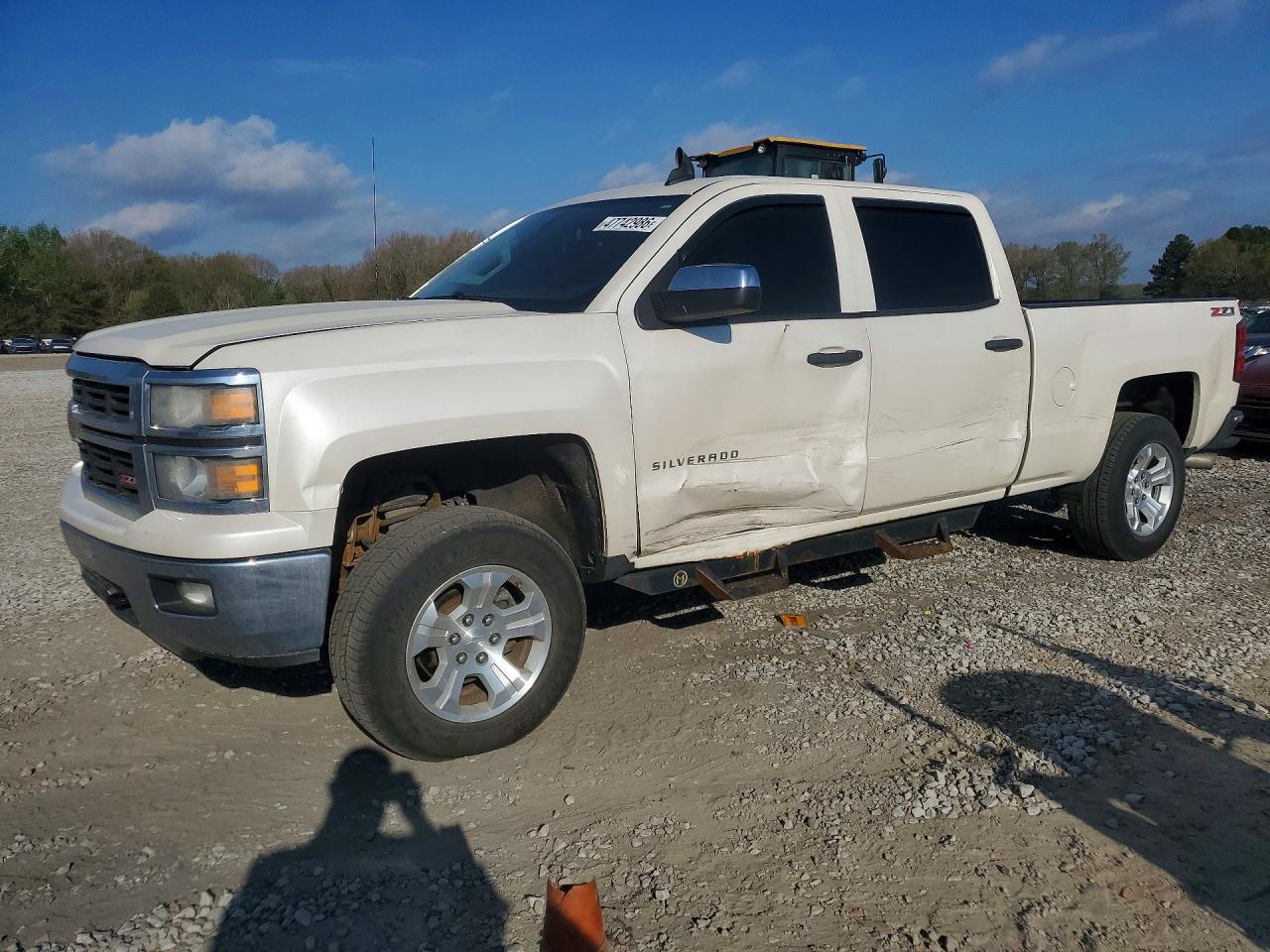 Salvage Chevrolet Silverado Image