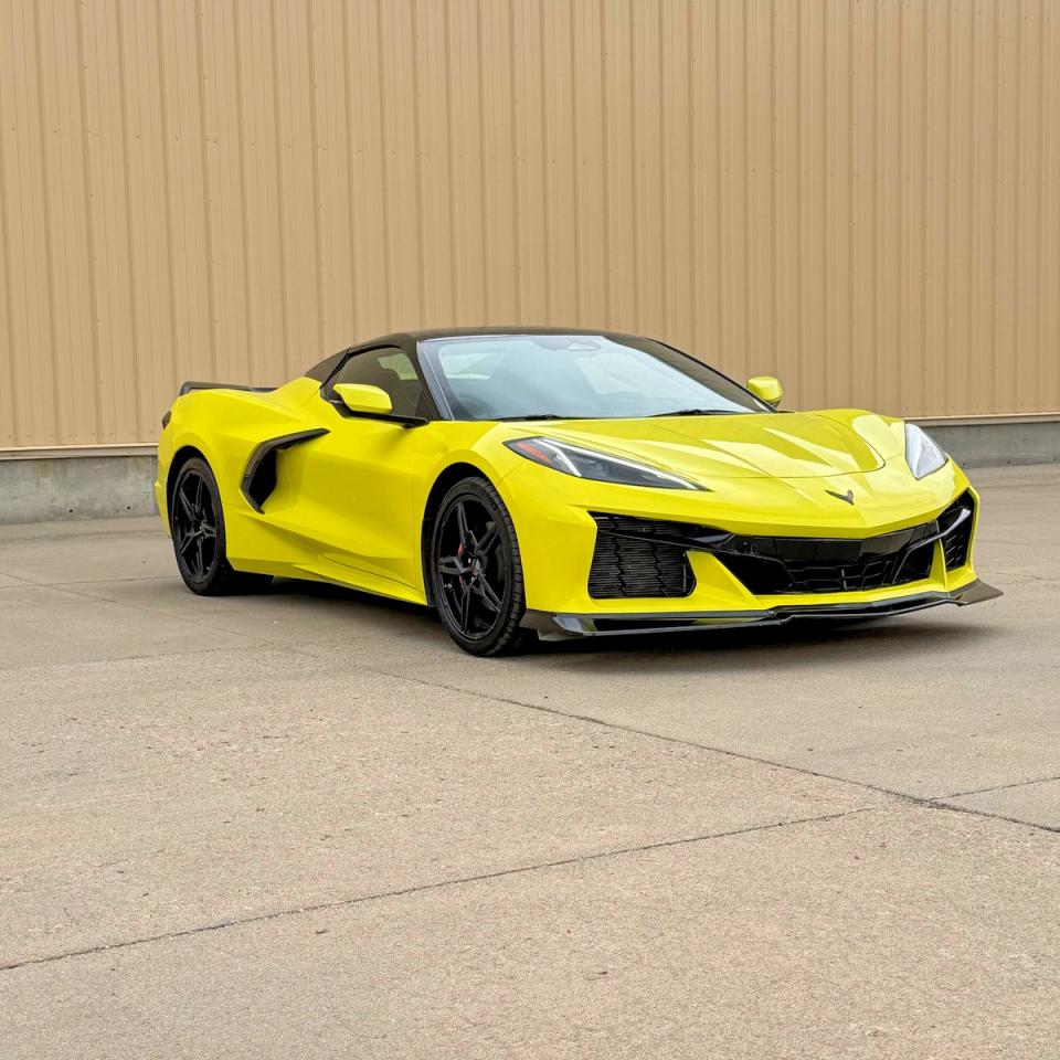 Salvage Chevrolet Corvette Image