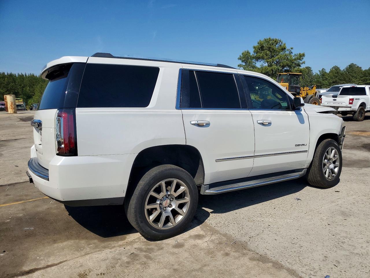 GMC Yukon Denali