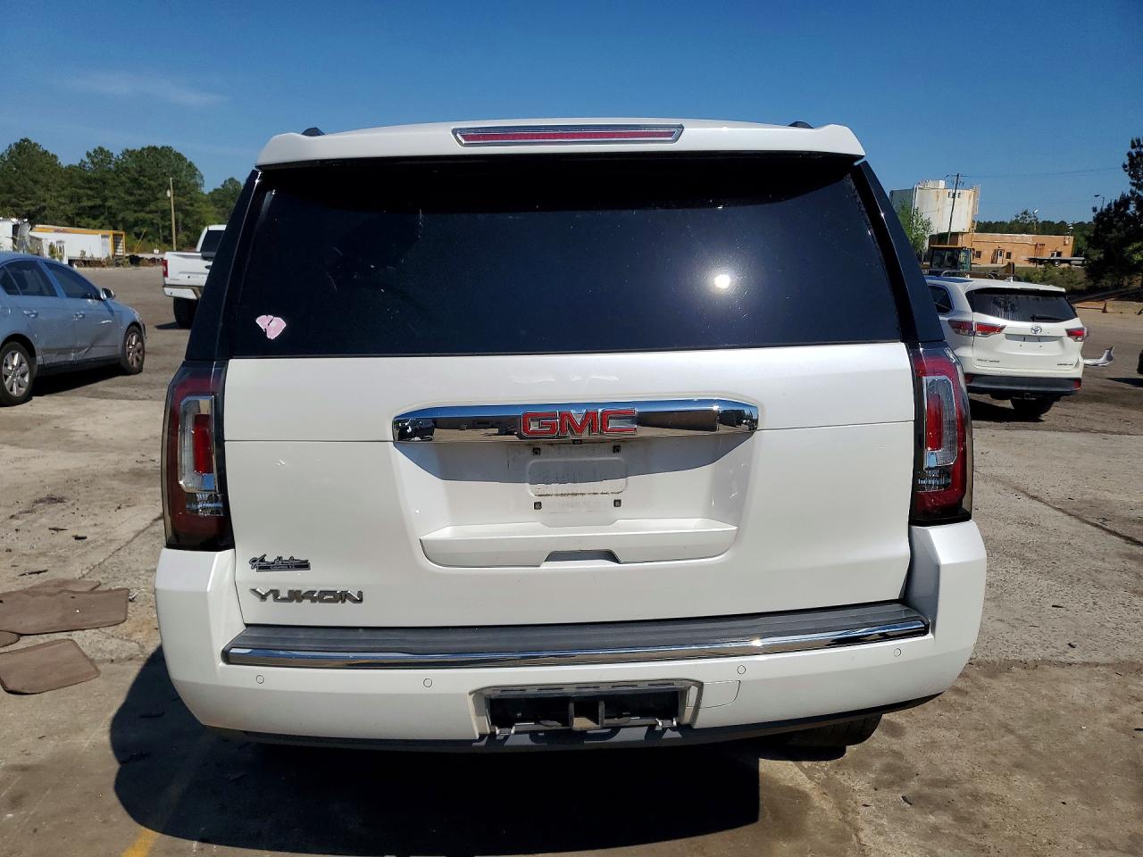 GMC Yukon Denali