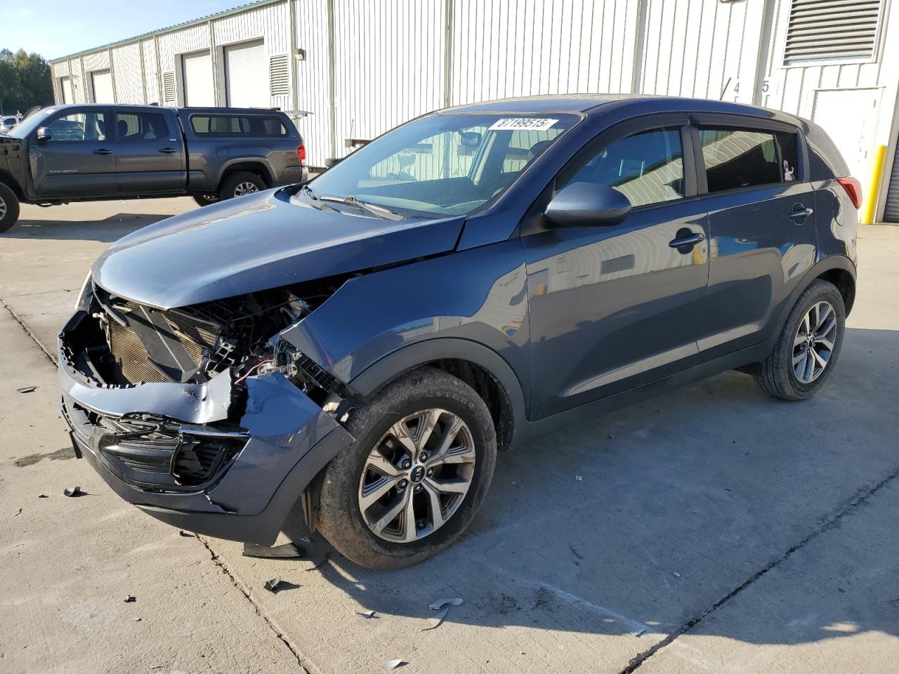 Salvage Kia Sportage Image