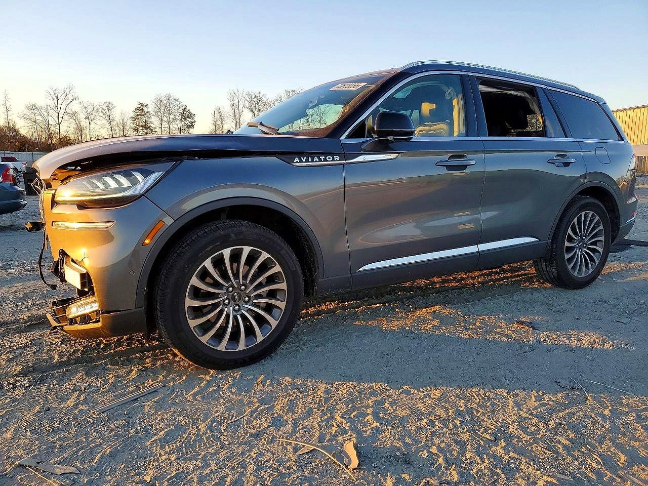 Salvage Lincoln Aviator Image