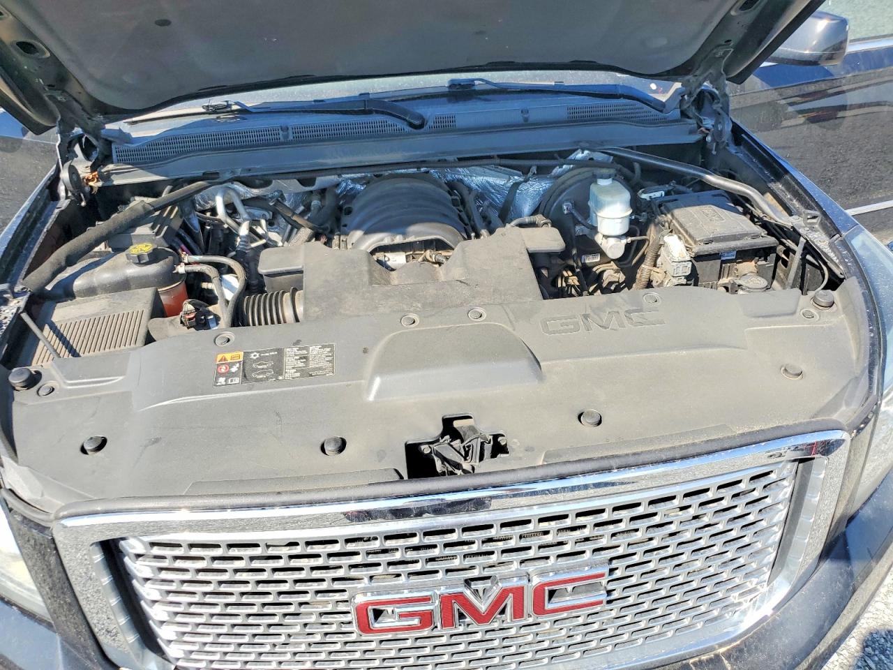 GMC Yukon Denali