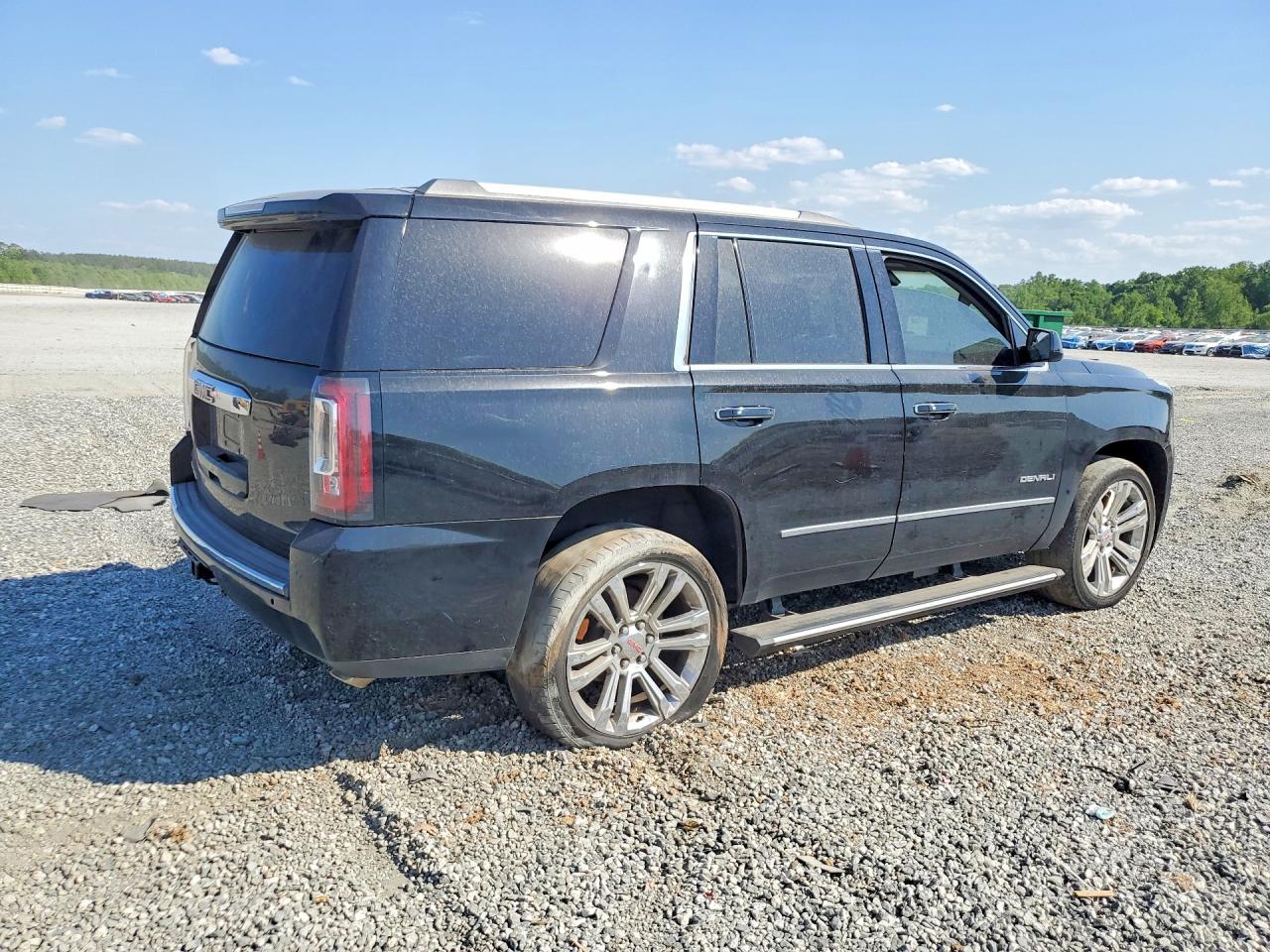 GMC Yukon Denali