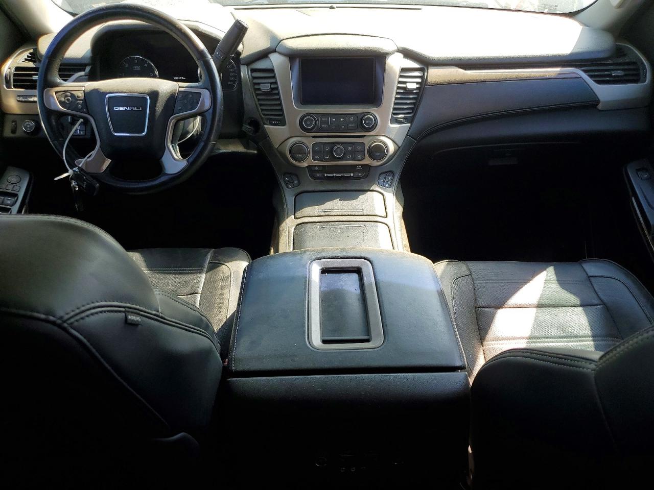 GMC Yukon Denali