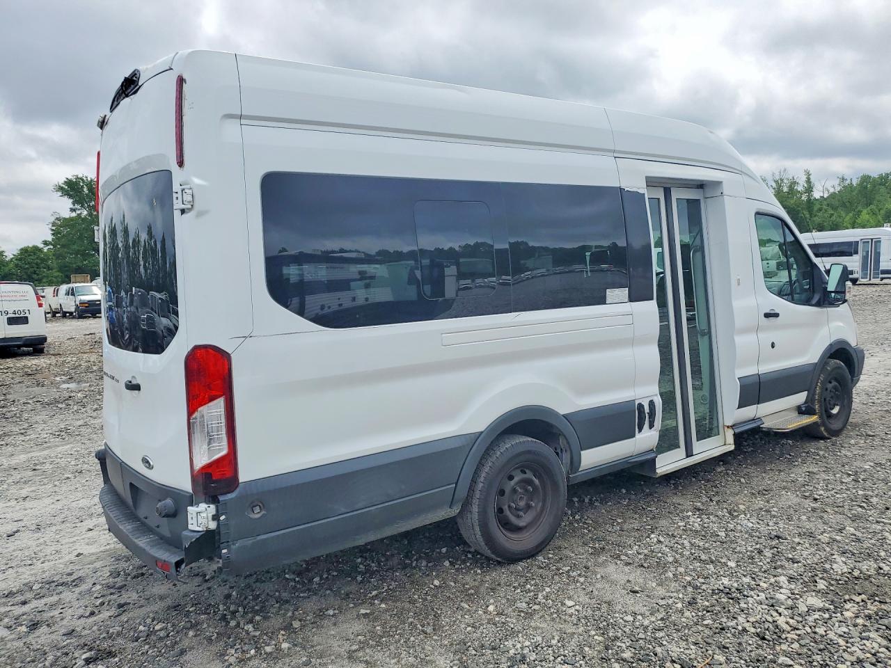 Ford Transit T-350