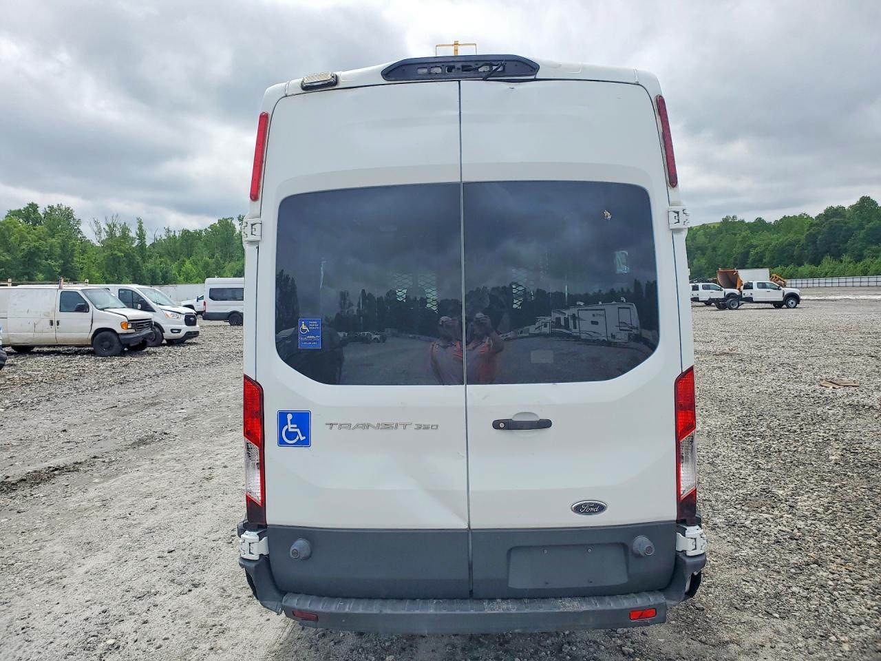 Ford Transit T-350