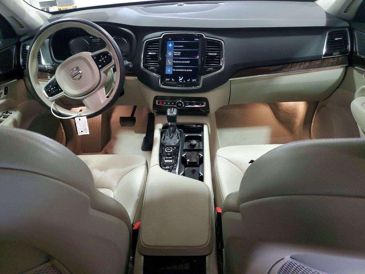 Volvo XC90 T6