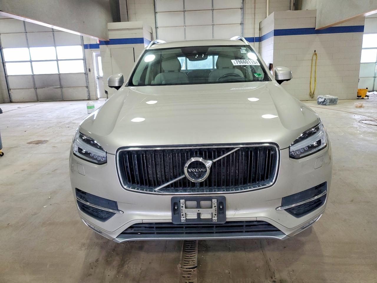 Volvo XC90 T6