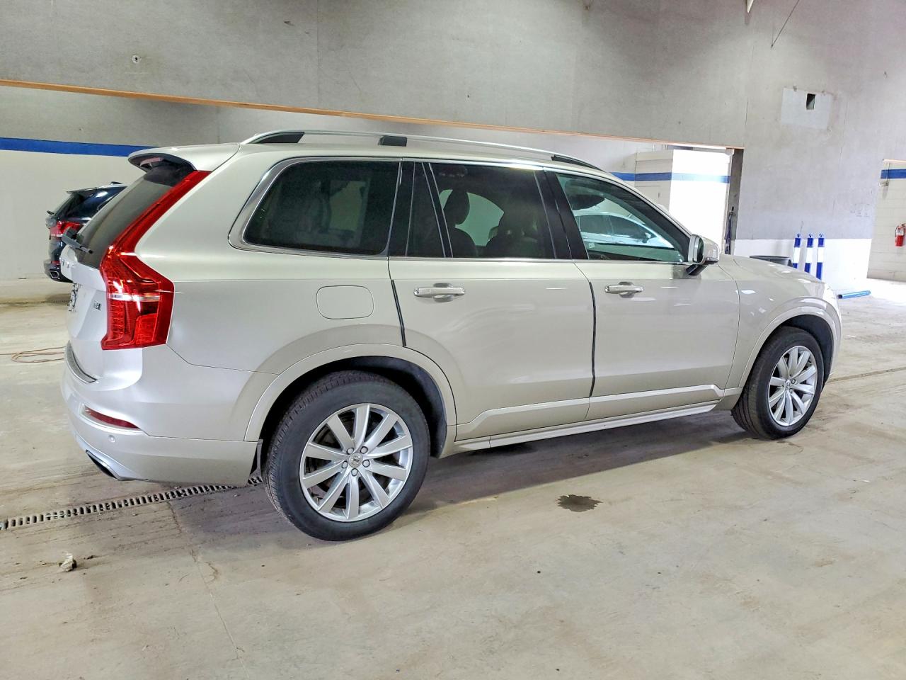 Volvo XC90 T6
