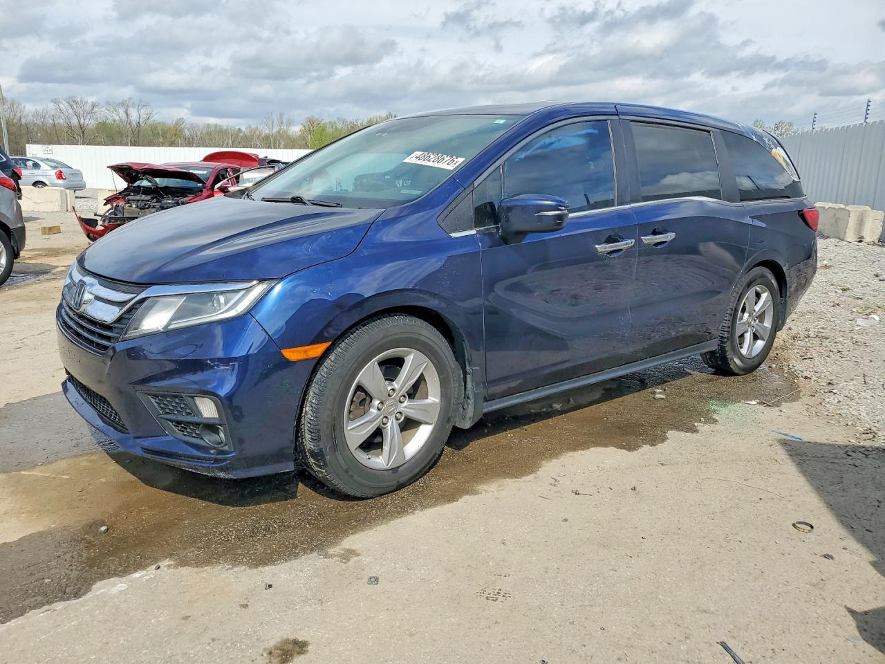 Salvage Honda Odyssey Image